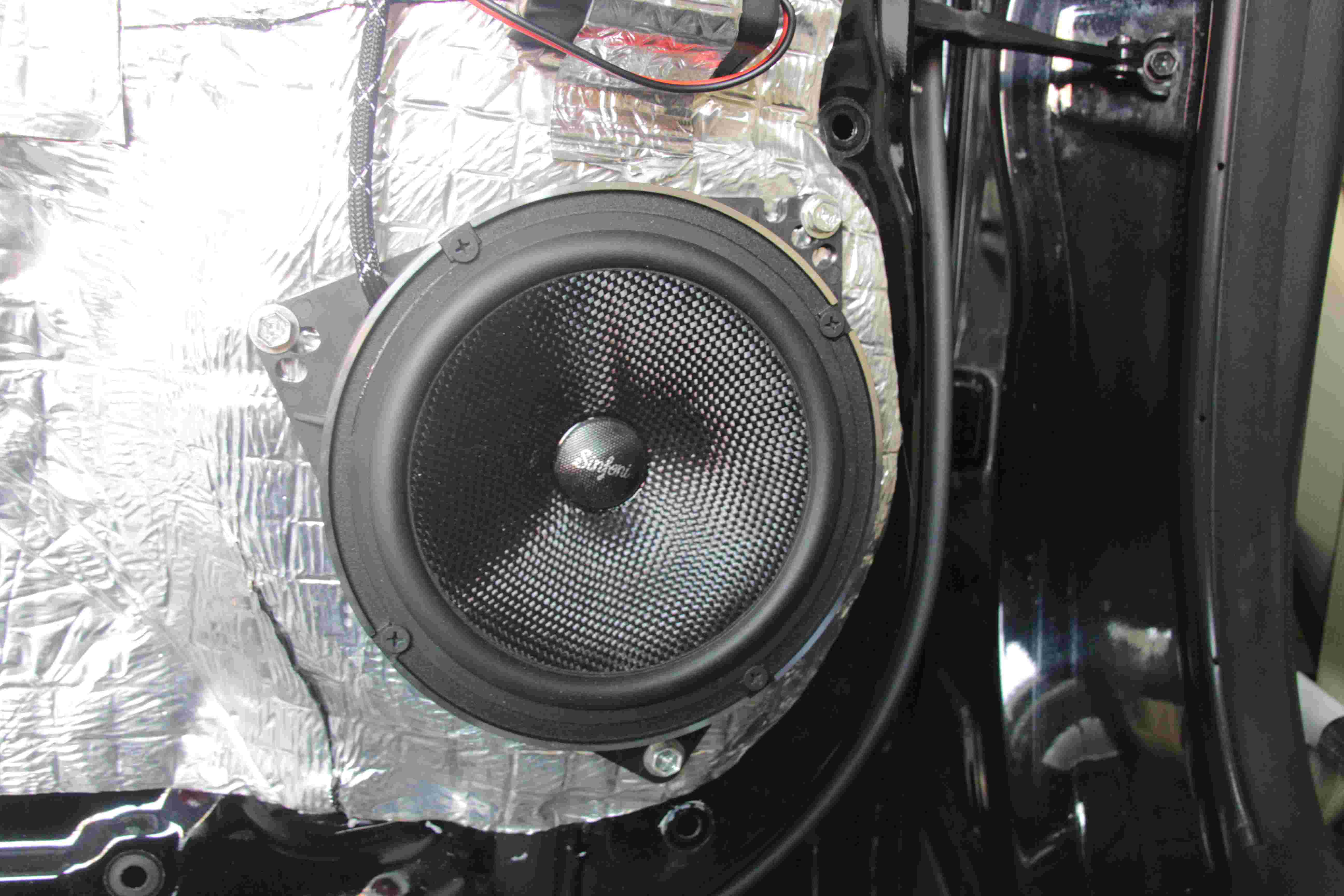 改装汽车音响费用，广东佛山市蒙迪欧无损汽车音响升级案例