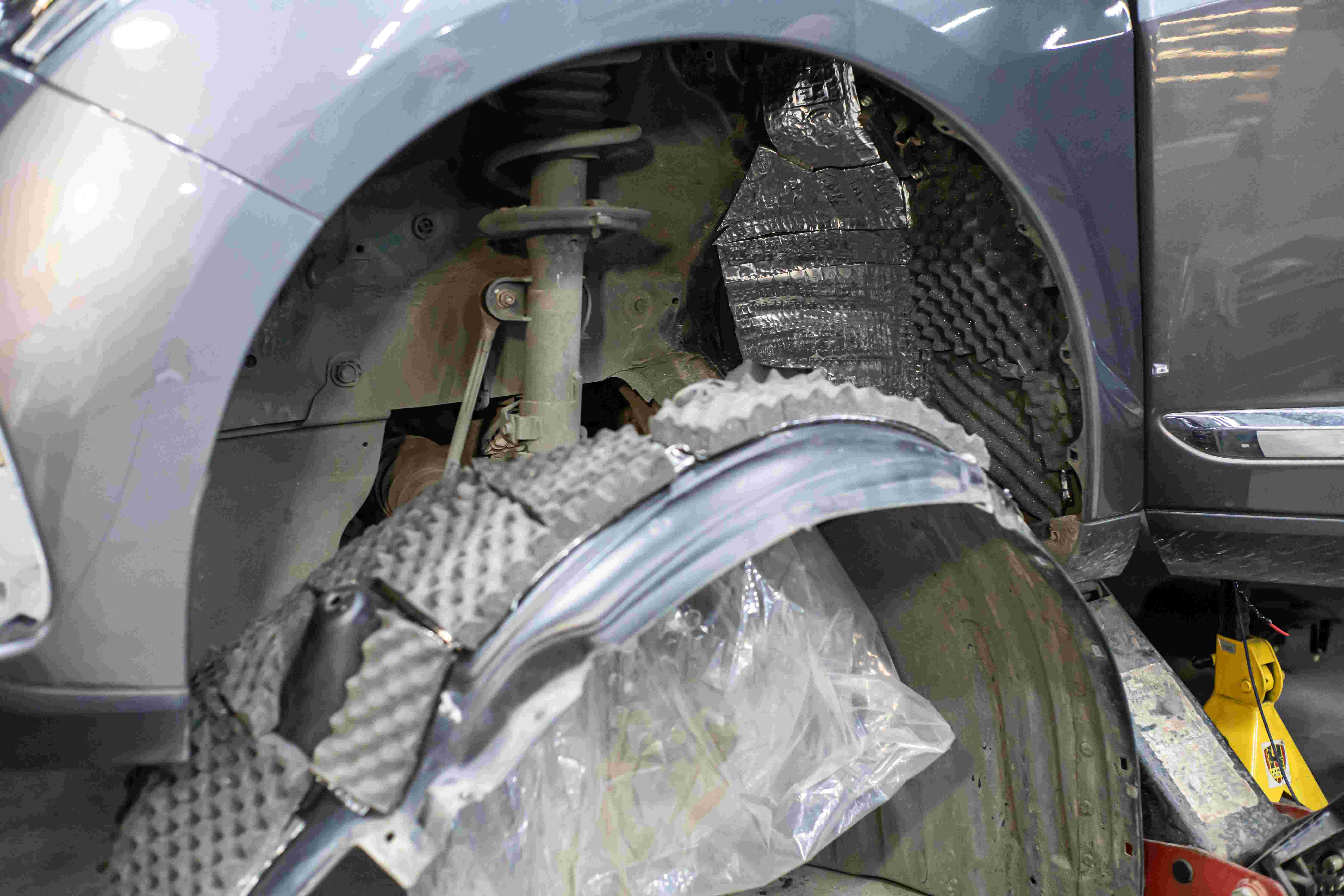 车载音响无损改装费用，广东广州吉利车载音响改装案例